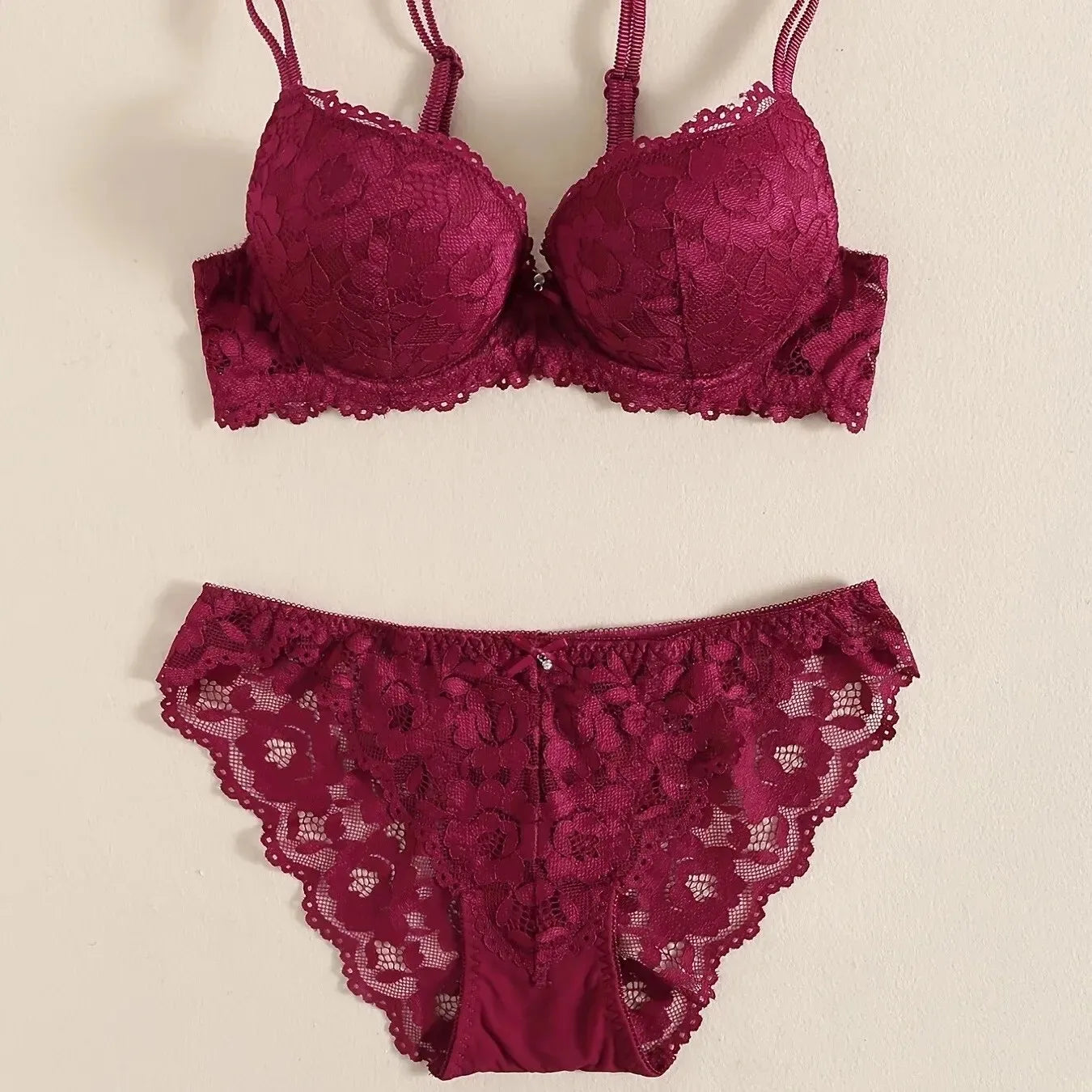 Elegant Lace Embroidery Breathable Fabric Lingerie Set 💋