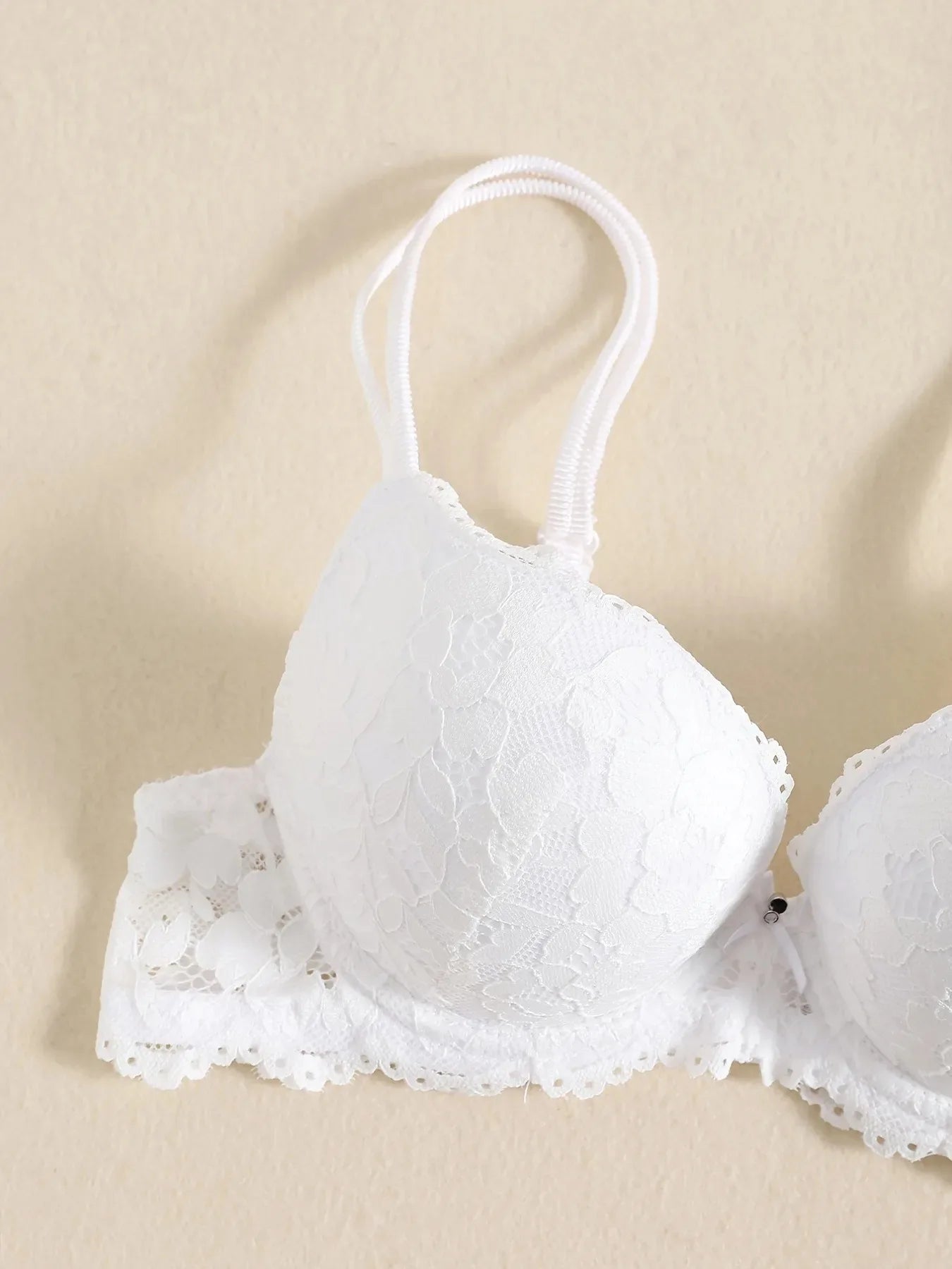 Elegant Lace Embroidery Breathable Fabric Lingerie Set 💋
